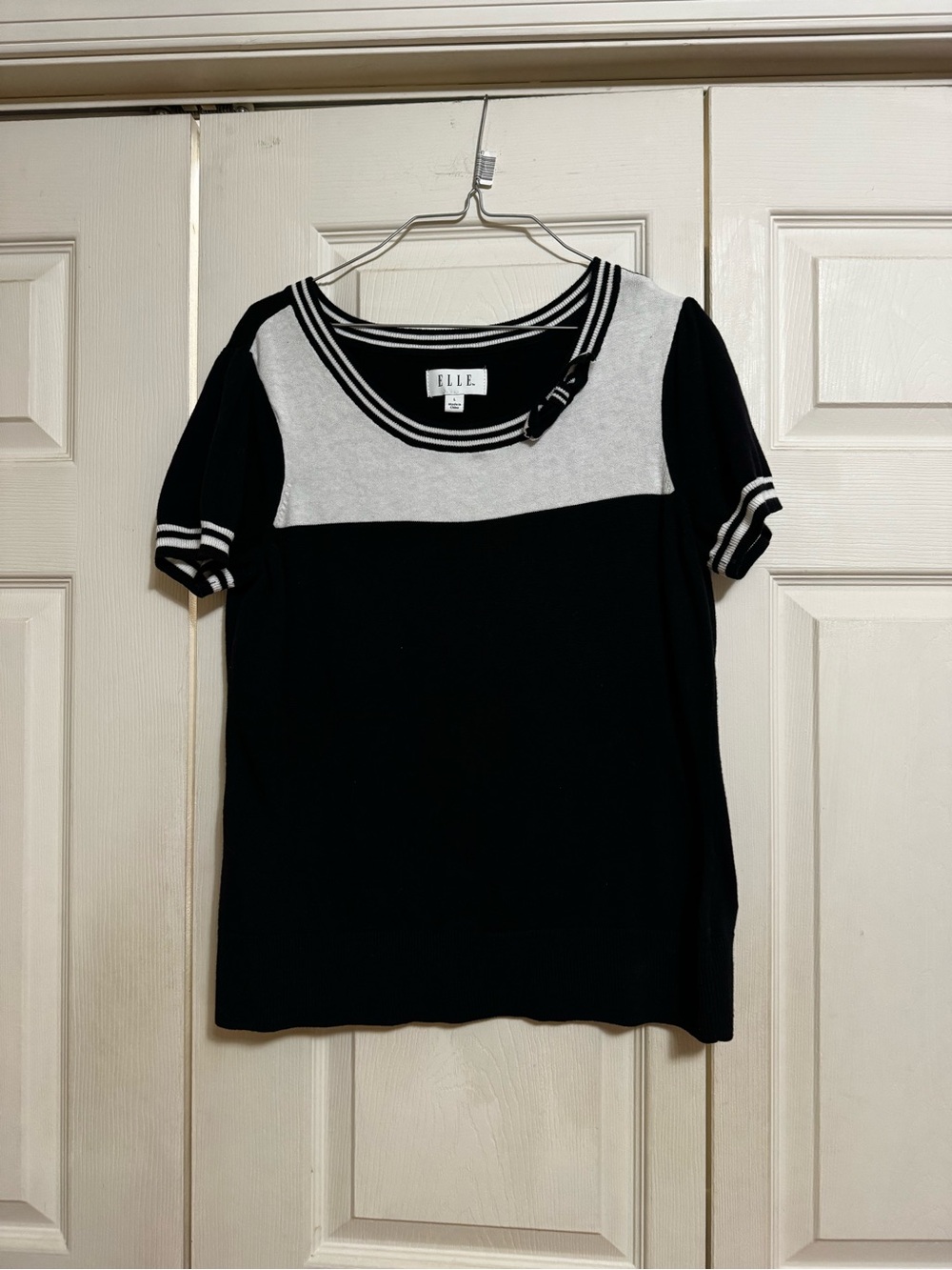 ELLE Black and Light Gray Short Sleeve Knit Tee with Striped Trim